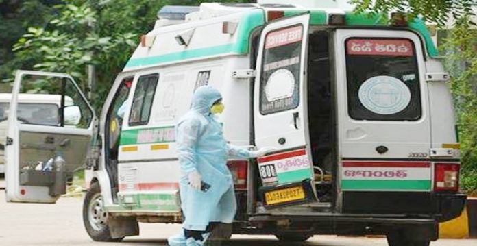 Corona se mutasir zaeef khatoon Ambulance se farar