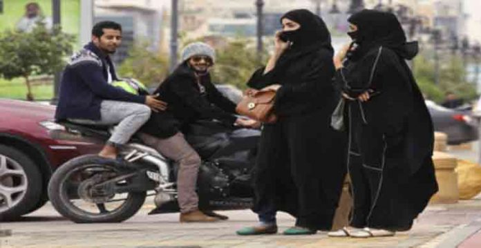 Saudi Arab mein 66 feesad nojawan ghair shadi shuda