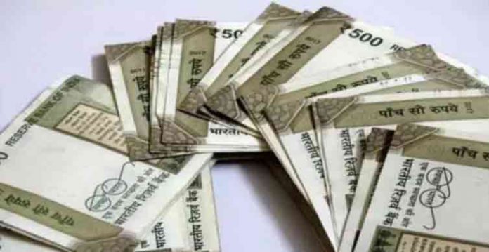 Jaali 500 rupiye chapnay wali 3 rukni touli giraftar