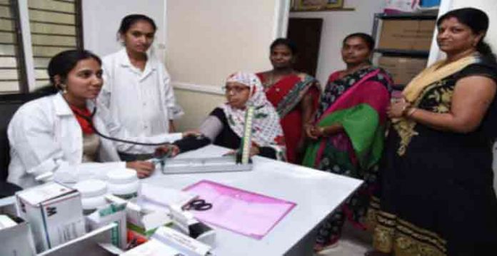 Hyderabad mein anqareeb mazeed 150 bastii dawakhane ke qiyam ki faisla